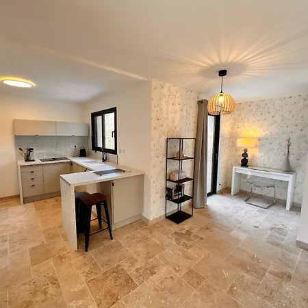 فيلة Du Point De Vue & Du Causse D'autoire