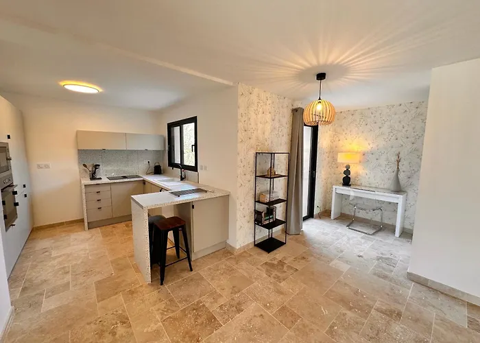 فيلة Du Point De Vue & Du Causse D'autoire